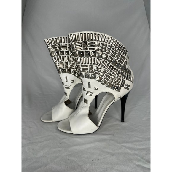 Giuseppe Zanotti Studded Cut out Booties - Picture 2 of 9